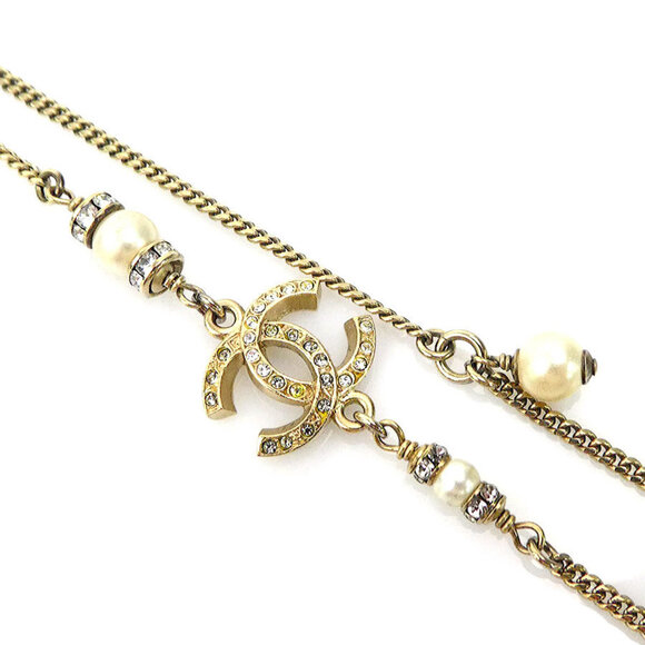 CHANEL White Pearl Logo Necklace - Picture 3 of 5